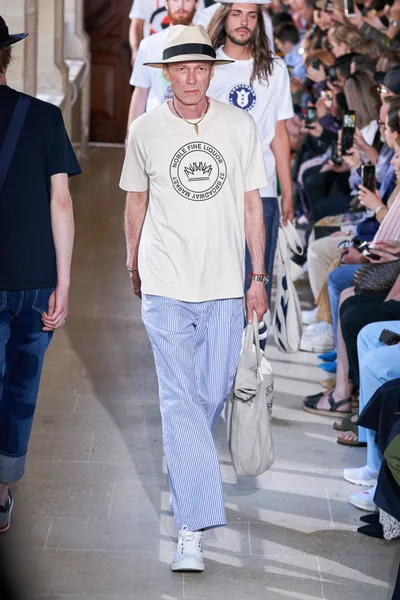 Look 52